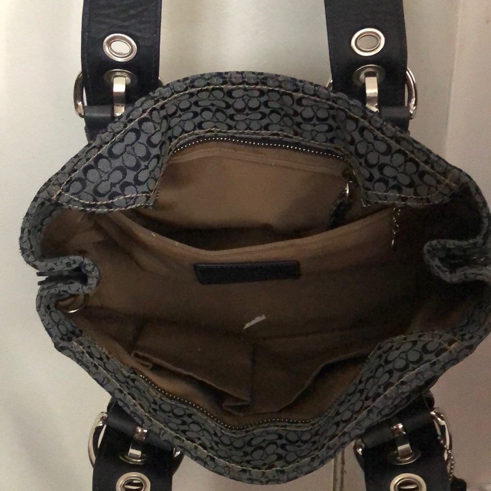 Coach purse - Picture 2 of 2